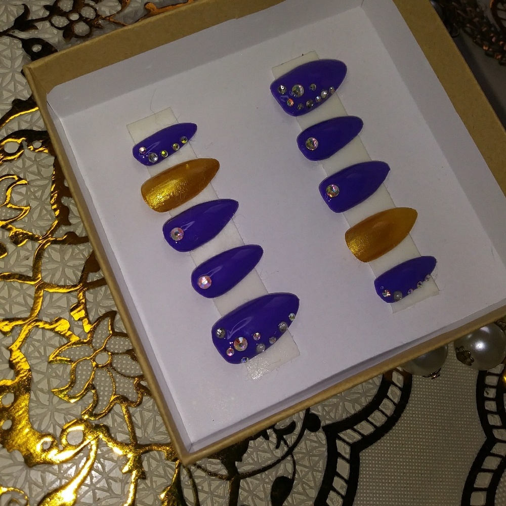 Press on gel nails - Picture 4 of 5